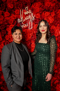 Ali_Gator_123-RosesLove-540
